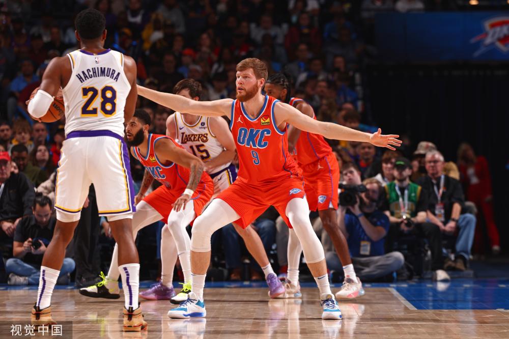 展现出极强 展现出极强