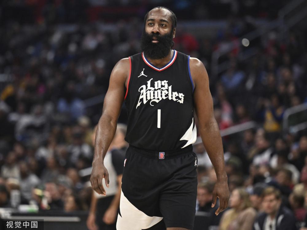 表现使得他 表现使得他